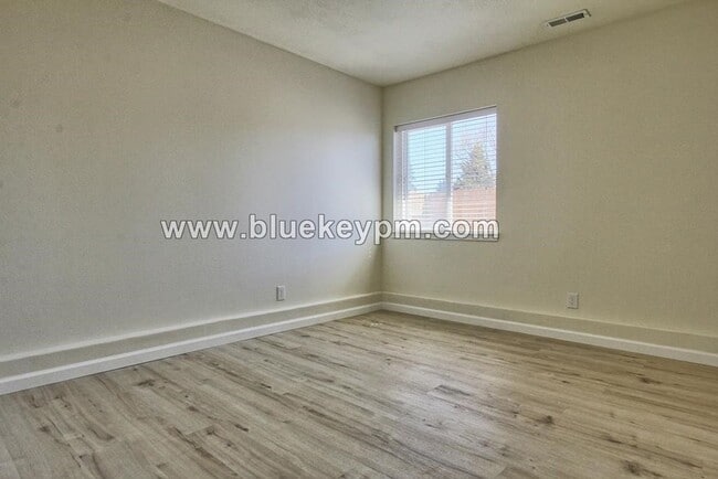 Building Photo - ADU   1 Bed, 1 Bath Unit in Well Established Neighborhood Near Silver Star Elementary