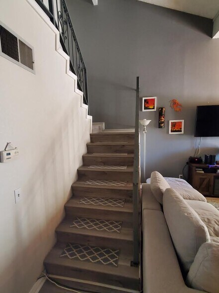 Building Photo - 4288 Rosemead Blvd