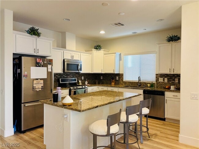 Building Photo - 2617 Courgette Way