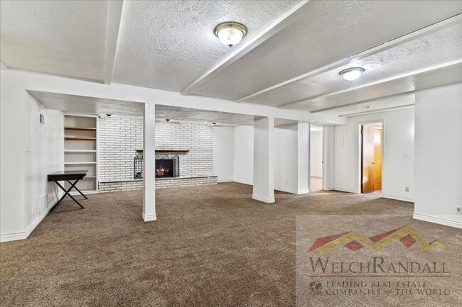 Building Photo - Your Ideal 4-Bed Layton Home - Style, Space & Location!