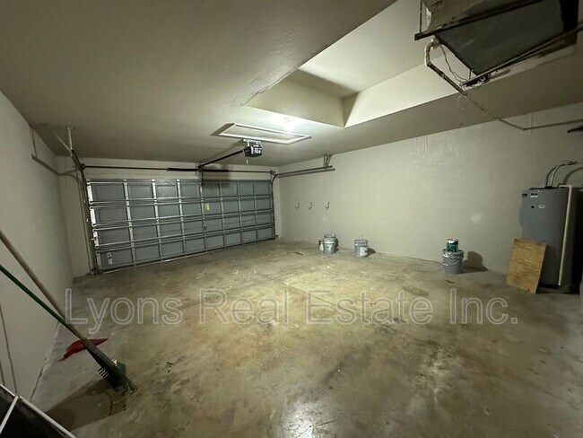 Building Photo - 4793 Jordan Ave S