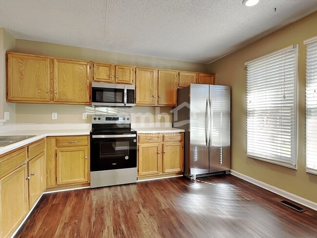 Building Photo - 505 Westminster Dr