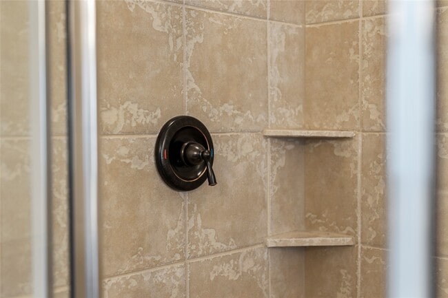 Building Photo - 521 Ironwood Forest Dr