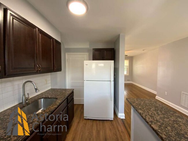 Building Photo - 2 Bedroom Home with Finished Basement Near St. Agnes Hospital