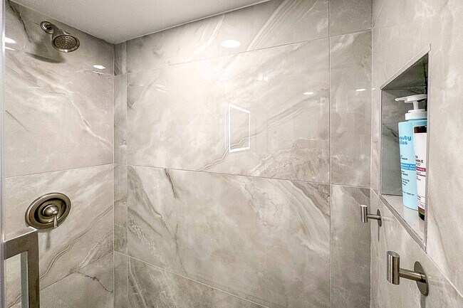 Building Photo - 2495 S Kihei Rd