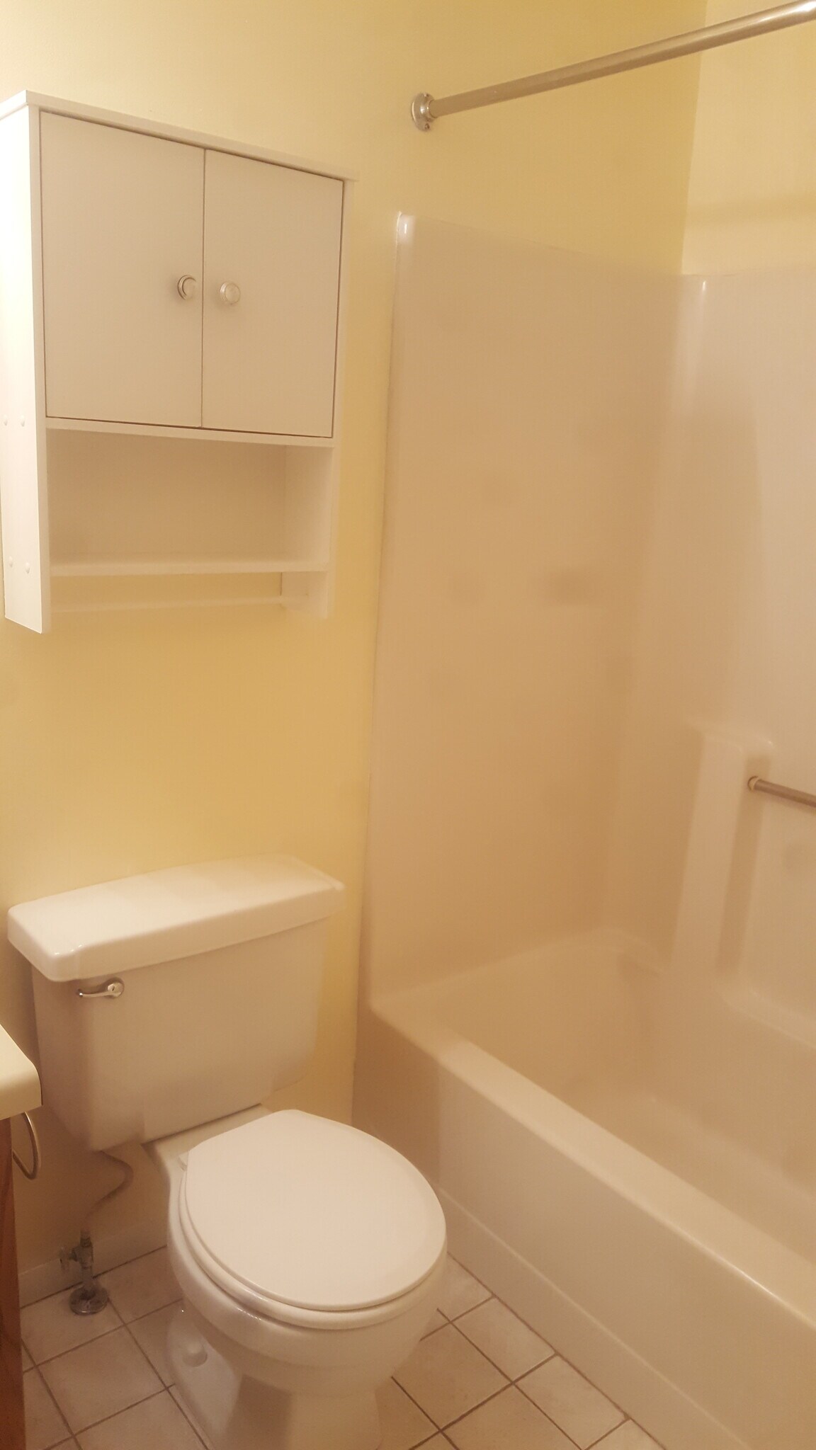 Building Photo - 935 West Whitehall Road