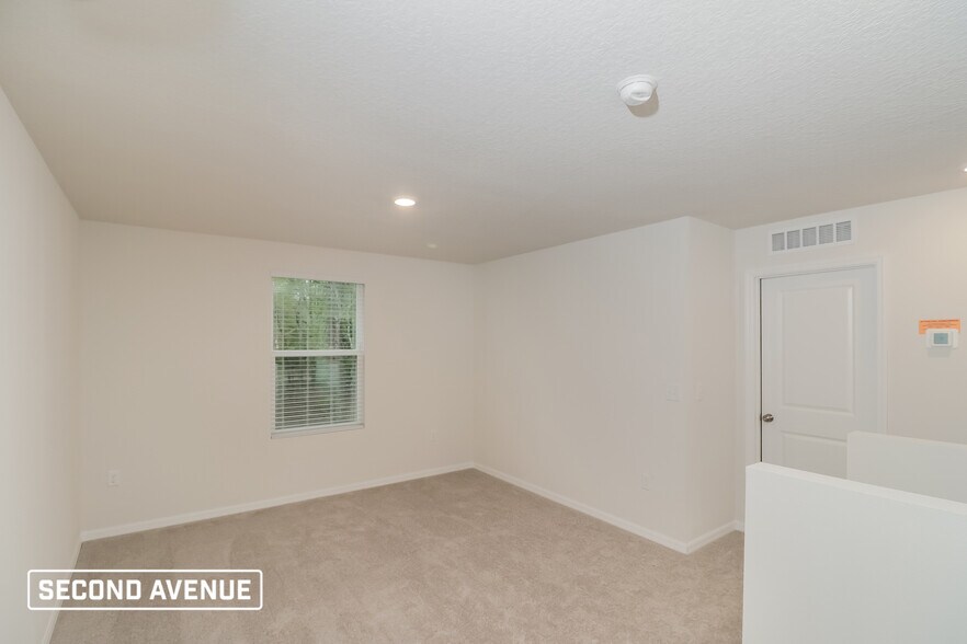 Building Photo - 2471 W Vespero St