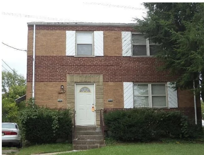 Building Photo - 1793 Crest Hill Ave