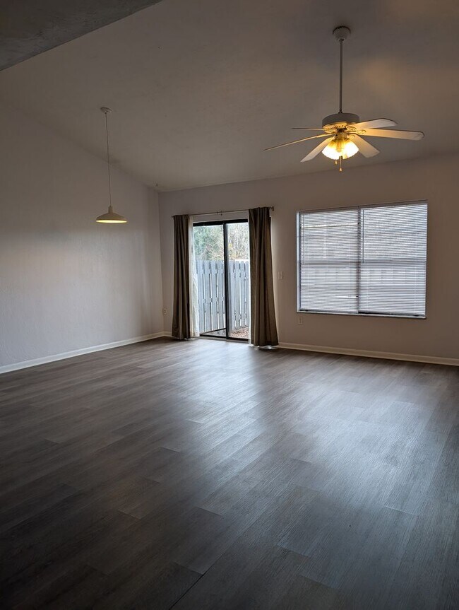 Building Photo - 4342 SW 20th Ln