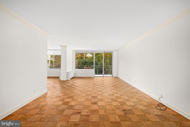 Primary Photo - 4100 Cathedral Ave NW