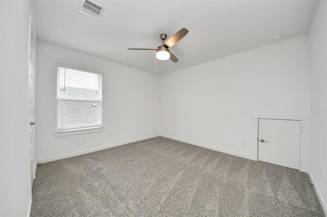 Building Photo - 31515 Avebury Lake Ln