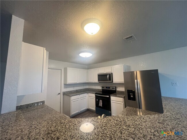Building Photo - 5504 Holster Dr