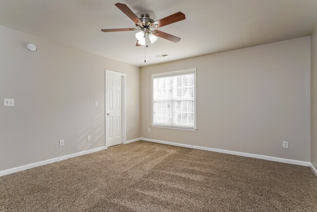 Building Photo - 117 Pearson Place