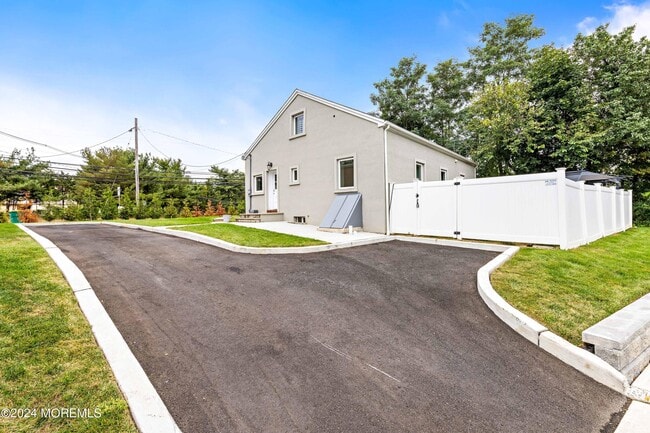 Building Photo - 314 NJ-34