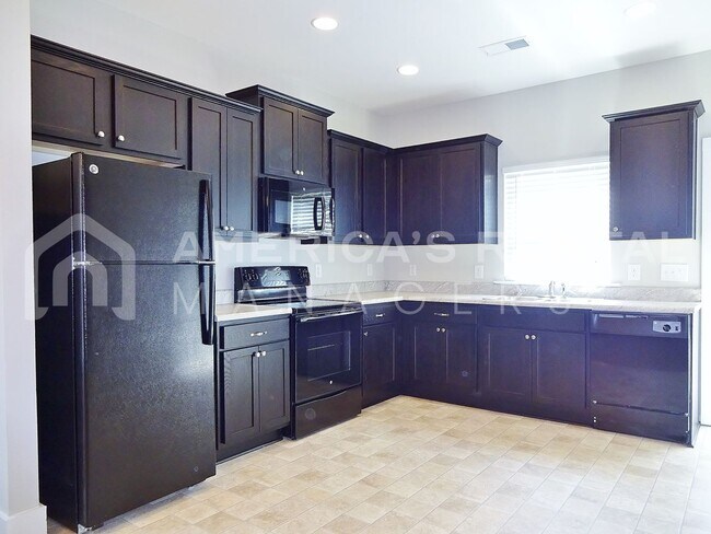 Building Photo - Home for Rent in McCalla! AVAILABLE NOW!! ...