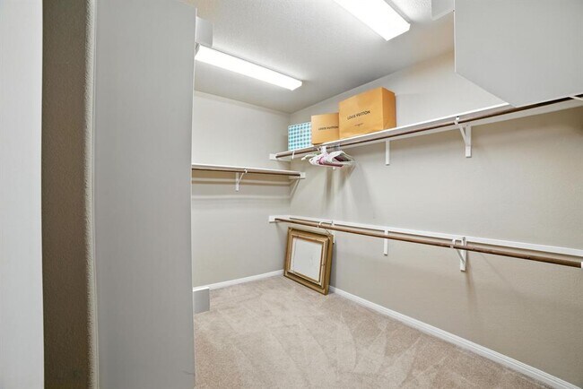 Building Photo - 107 Tylee Cir