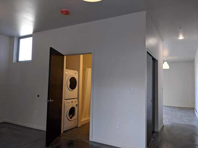 Interior Photo - 612 Tacoma Ave S