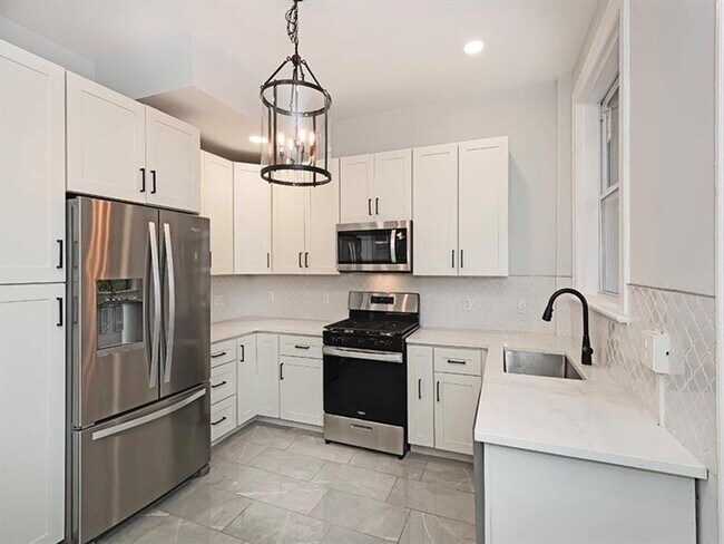 Building Photo - Stately Luxury Living in Schenley Heights ...