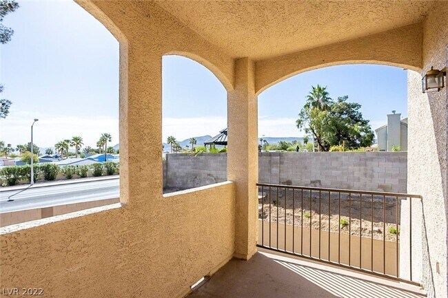 Building Photo - 1851 Hillpointe Rd