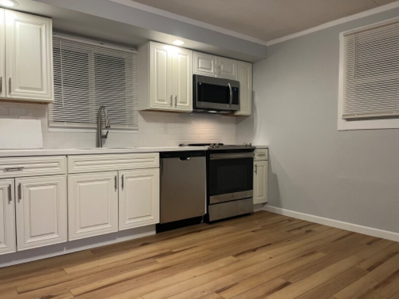 Building Photo - 2208 N Janney Ave