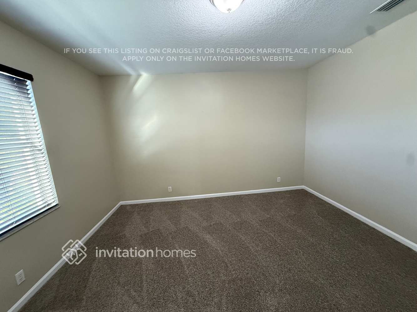 Building Photo - 9279 Madewood Ct