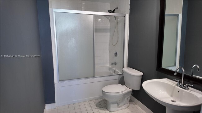 Building Photo - 10 SW South River Dr