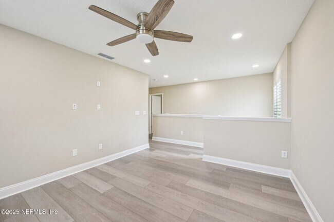 Building Photo - 91 Ridgewind Dr