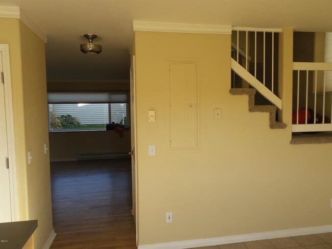 Building Photo - 3 Bed, 2.5 Bath Kalispell Townhome