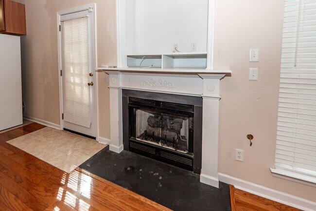 Building Photo - 5 Bedroom 2.5 Bath Home in Indigo Fields - North Charleston