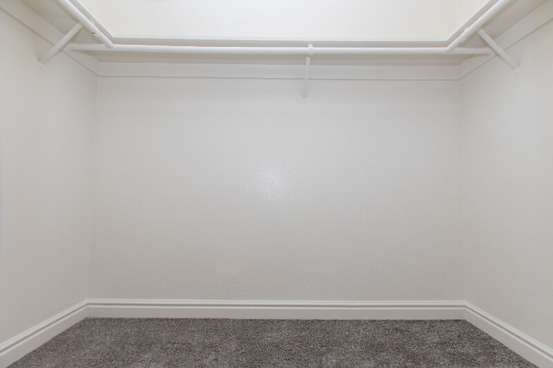 Building Photo - 1110 Meadow Lake Dr