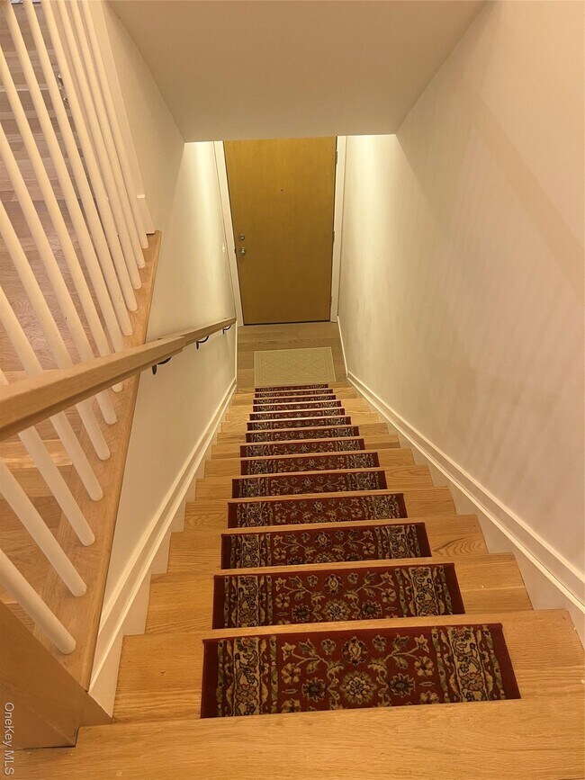 Building Photo - 404 Vista on the Lake