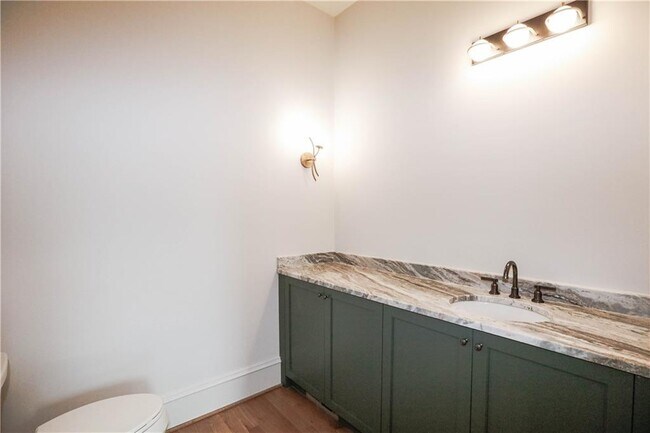 Building Photo - 96 Sheridan Dr NE