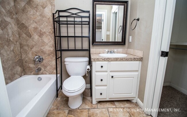 Building Photo - 4303 43rd St