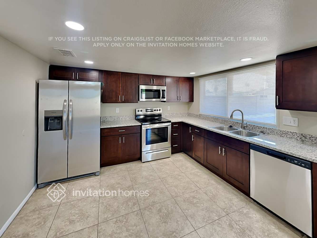 Building Photo - 2182 E Concorda Dr
