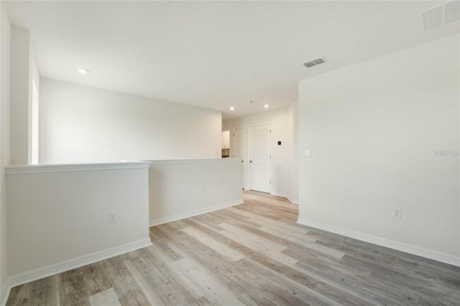 Building Photo - 9586 Poplar Ridge Ave