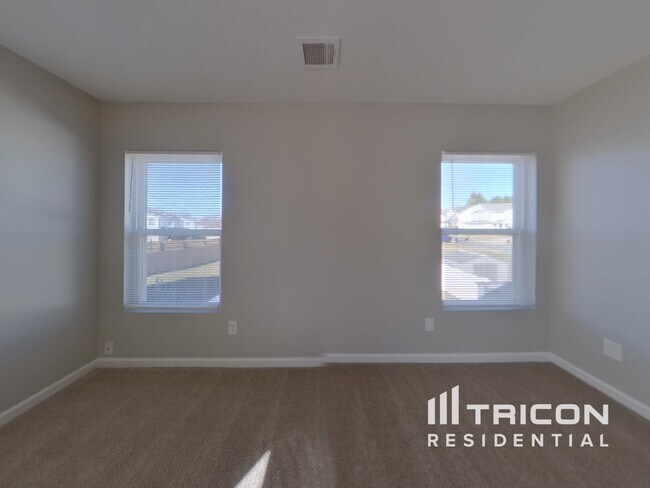 Building Photo - 4421 Stone Mountain Dr