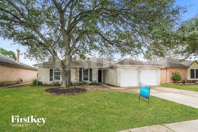 Building Photo - 7410 Blanco Pines Dr