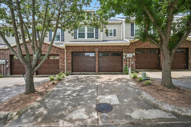 Building Photo - 2209 Stonepark Pl