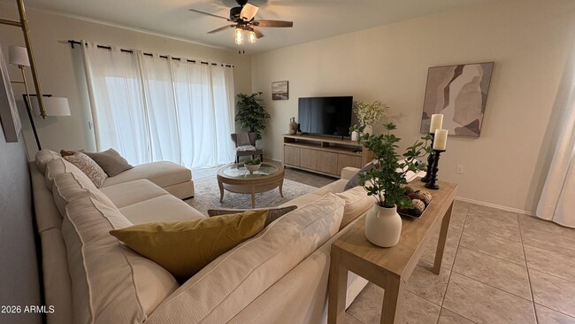 Building Photo - 30998 W Earll Dr