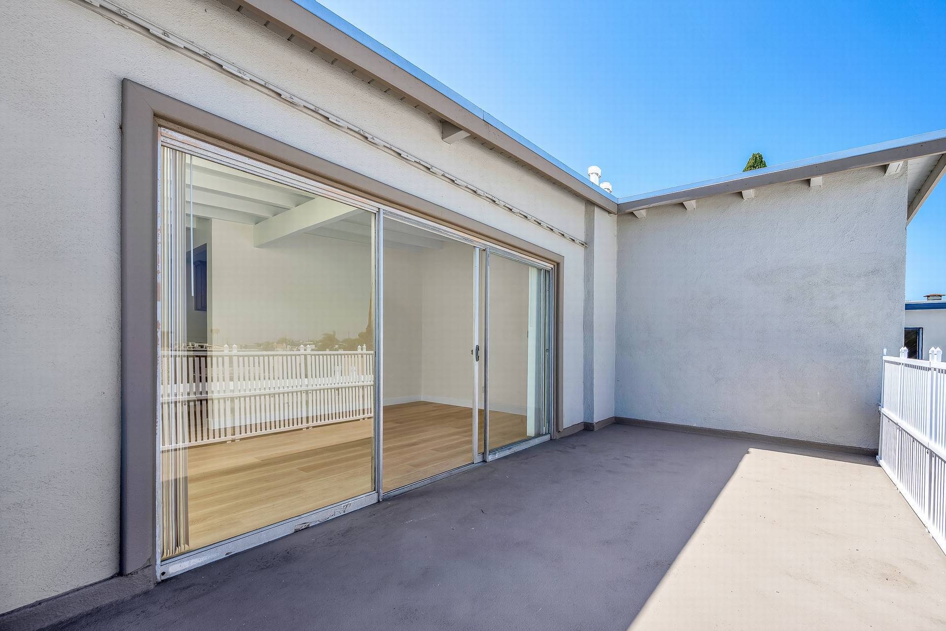 Building Photo - 1440 Manhattan Beach Blvd