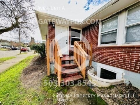 Building Photo - 5723 NE 14th Ave