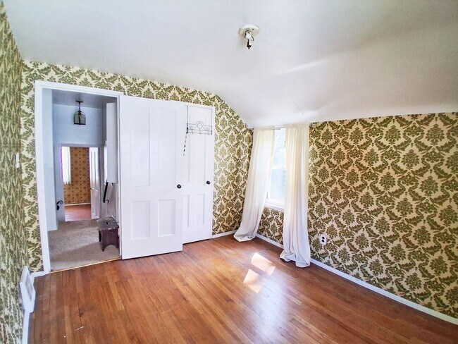 Building Photo - 3 BED 2 BATH BEAUTIFUL SINGLE FAMILY HOME