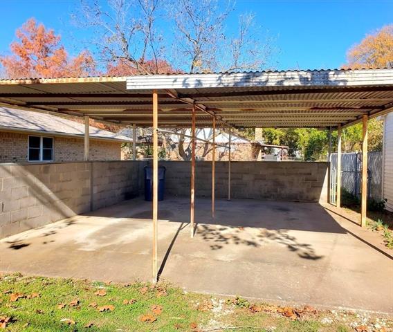 Building Photo - 2421 Loy Lake Rd