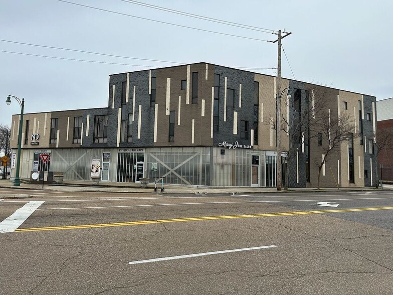 Building Photo - 440 N Front St