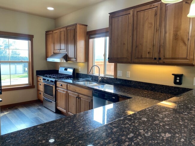 Building Photo - 3-bedroom, 1.75 Bath Home in the Village