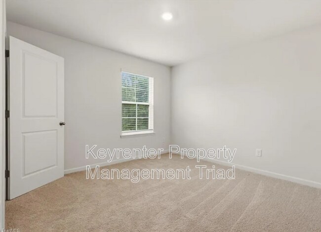 Building Photo - 7448 Buckpasser Dr