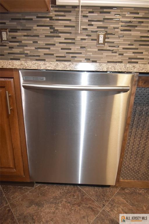 Building Photo - 99 Main St