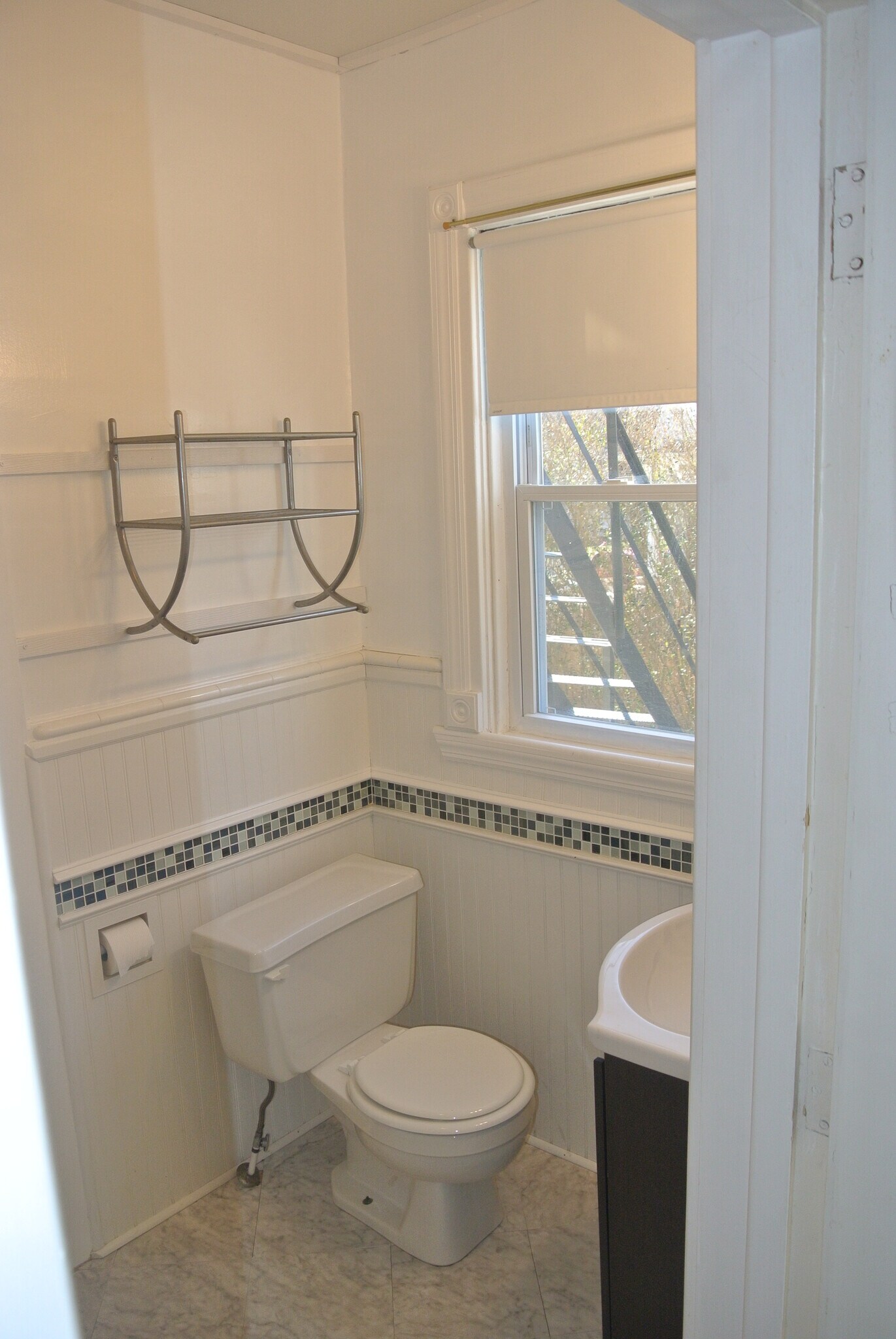 Building Photo - 328 High Street