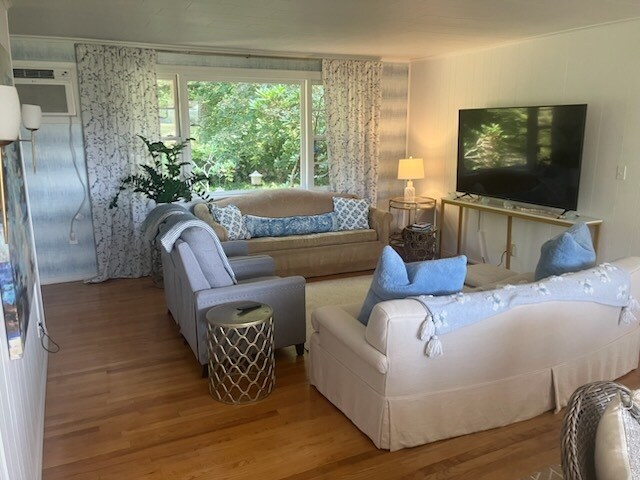 Building Photo - 56 Anthony Rd