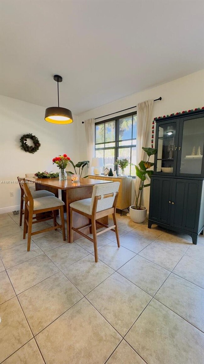 Building Photo - 10131 NW 10th St